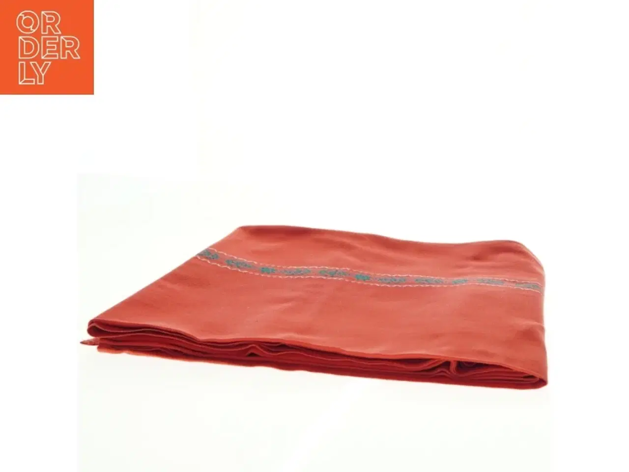 Billede 1 - Rød borddug (str. 155 x 135 cm)
