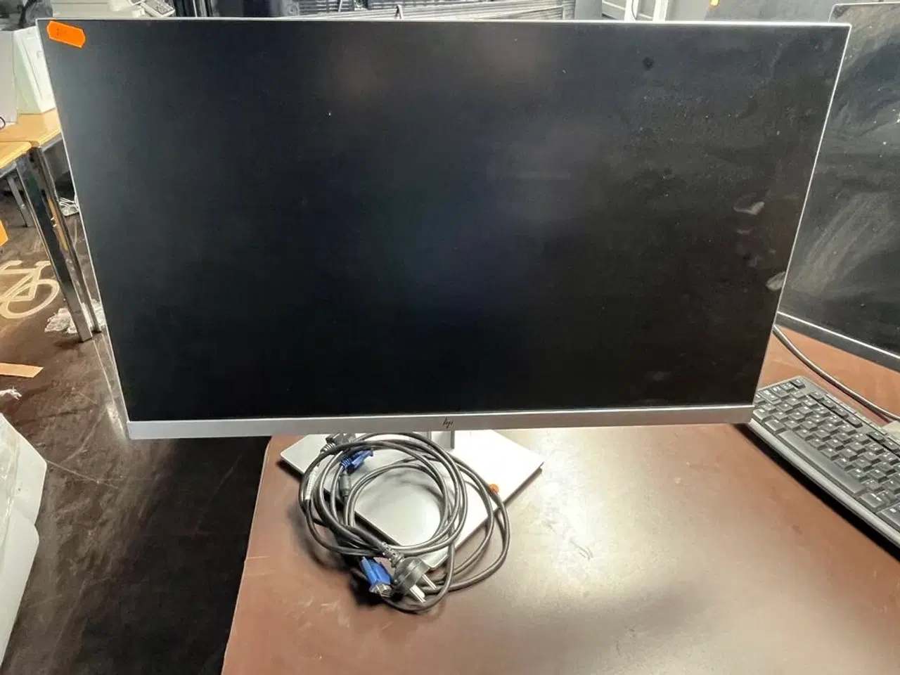 Billede 2 - 2 stk. PC Skærm 27" DELL, 24" HP  + 1 tastatur