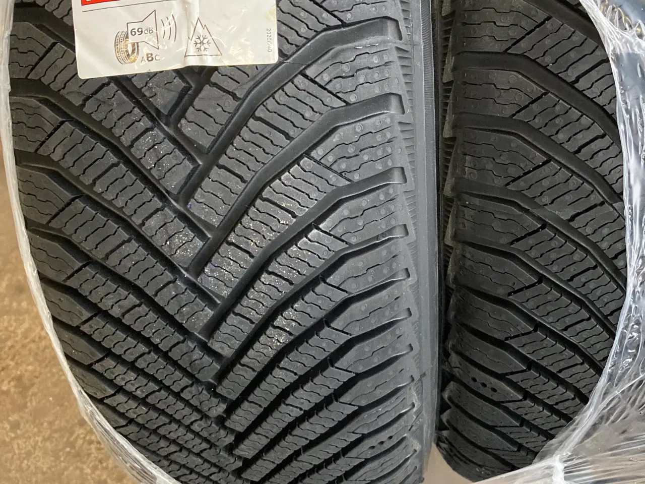 Billede 3 - 2 stk nye Michelin 185/65 R15