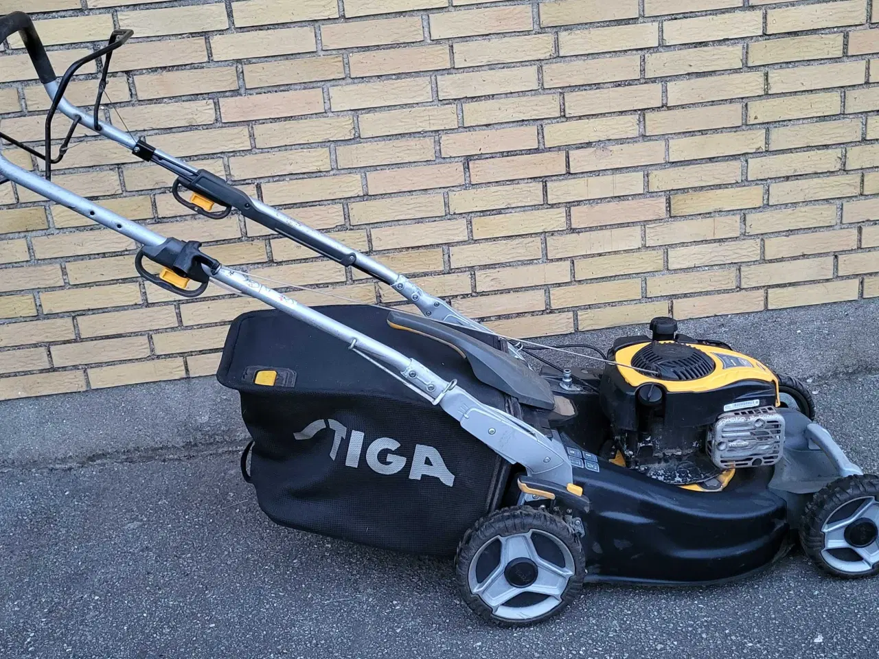 Billede 3 - Plæneklipper Stiga Selvkørende 