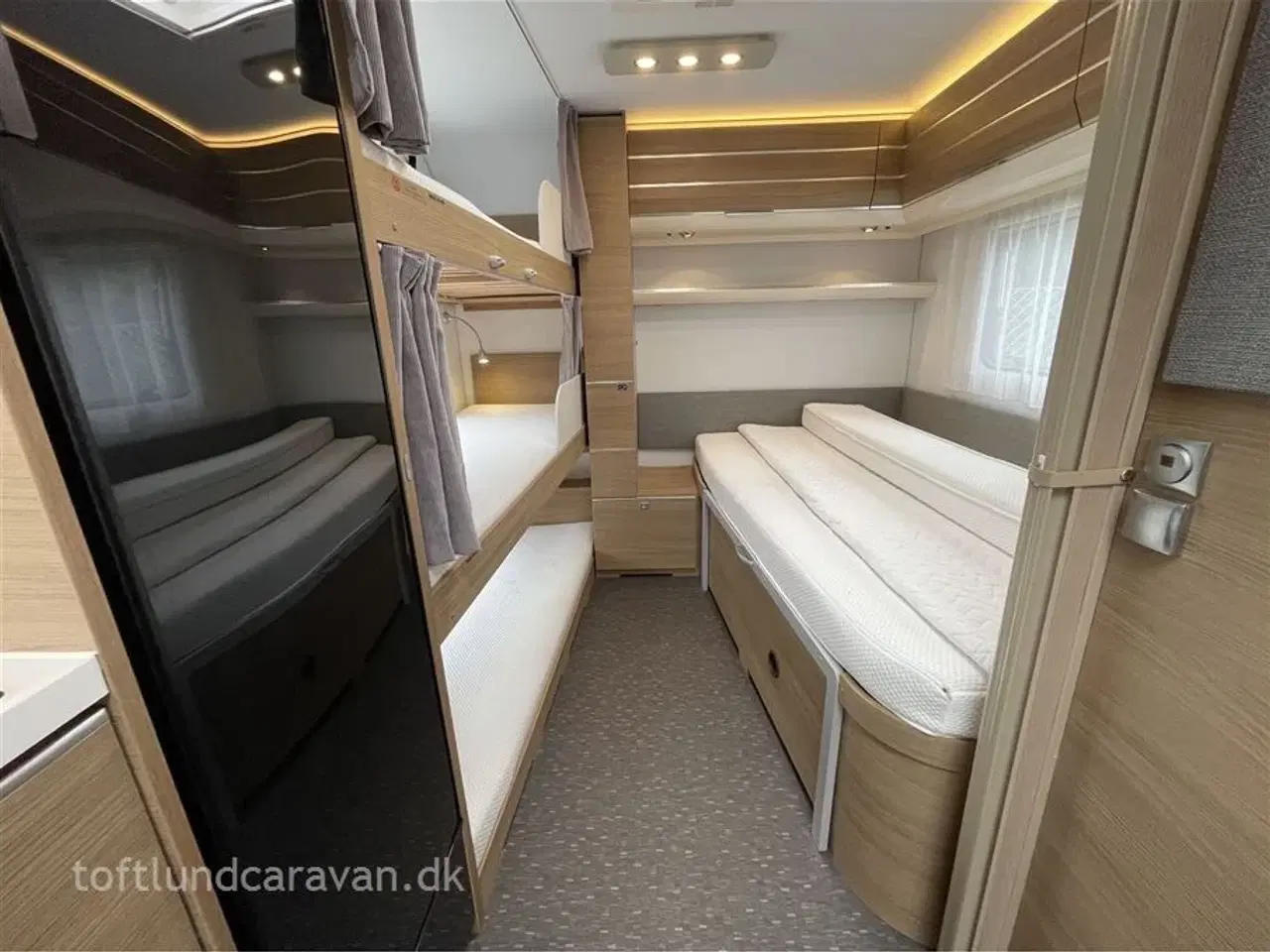 Billede 3 - 2020 - Adria Adora 593 UK   Fantastisk flot FAMILIEVOGN m/MOVER + ISABELLA fortelt, 7 sovepladser