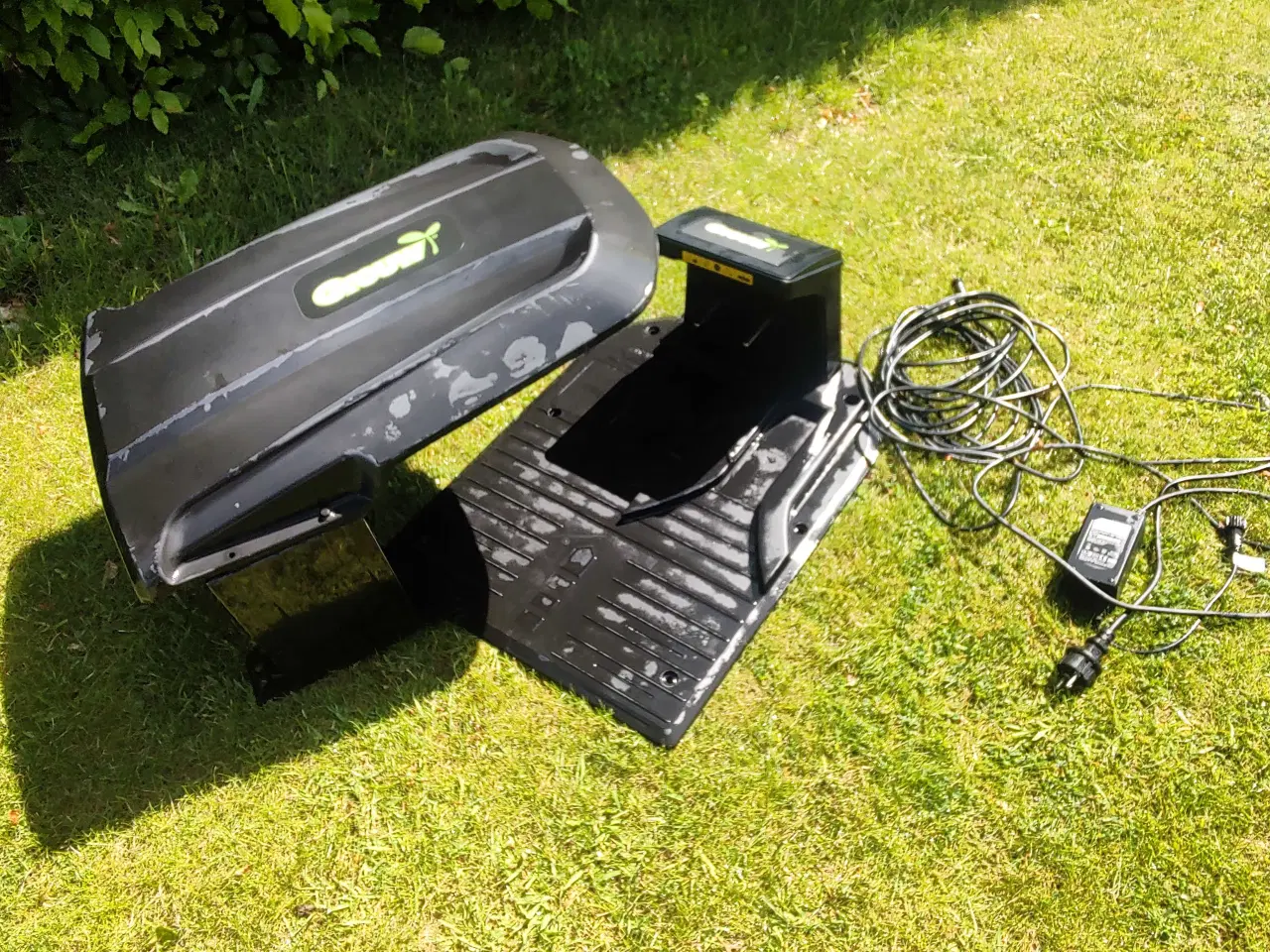 Billede 1 - Grouw ladestation samt garage