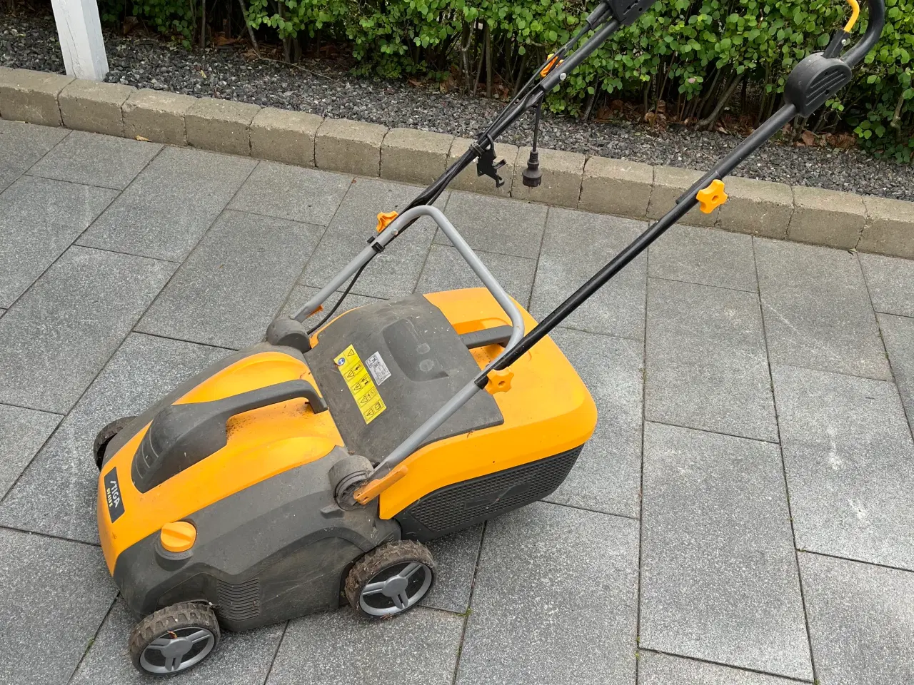 Billede 1 - Stiga sv415e plænelufter 