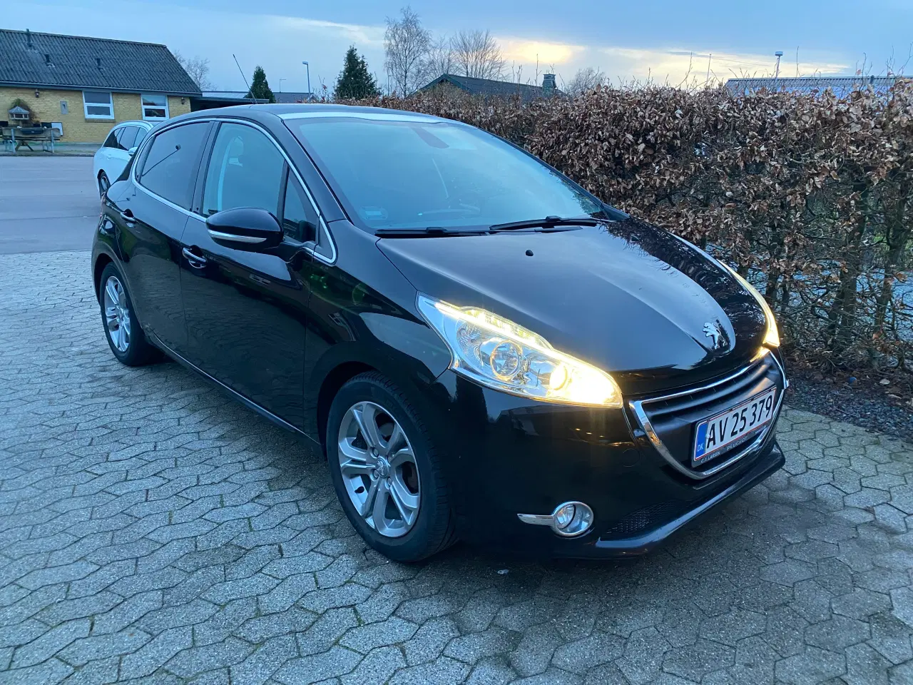 Billede 1 - Peugeot 208 allure sky