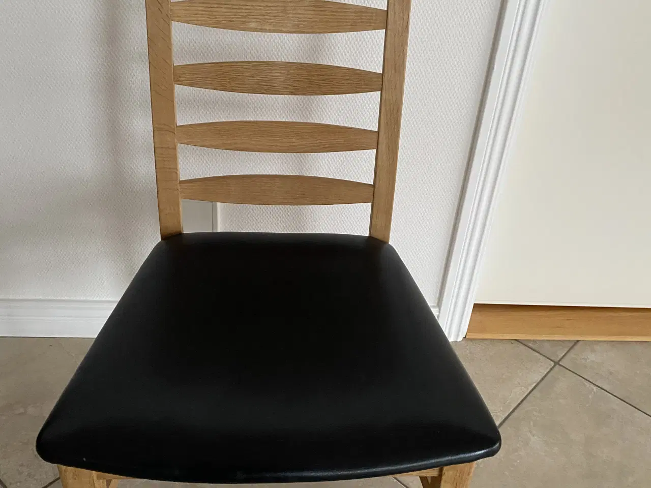 Billede 1 - Spisebordsstole massiv eg