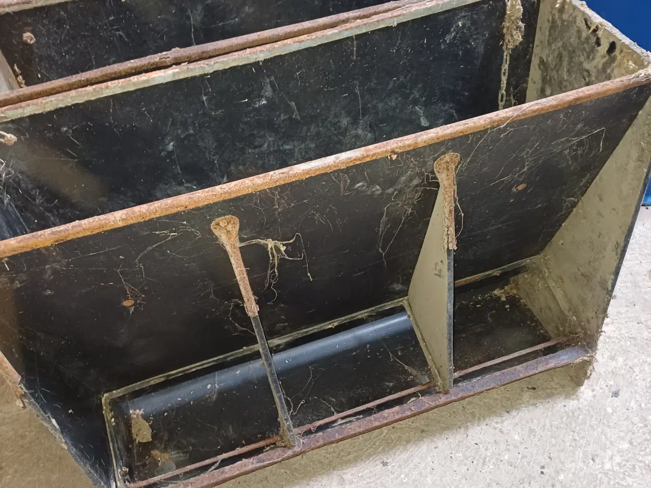 Billede 1 - Foderkasser