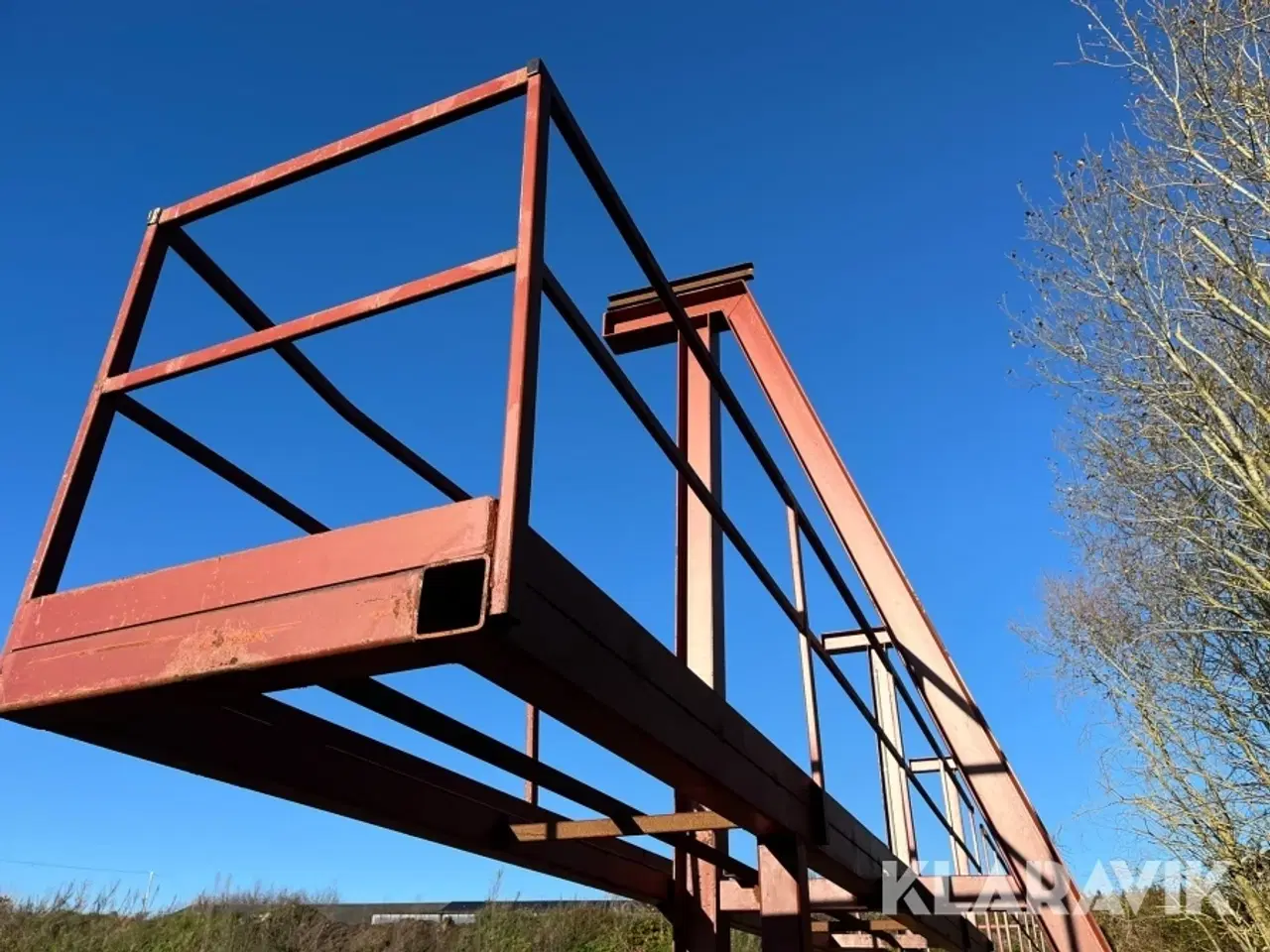 Billede 12 - Stålbjælker, riste og platform