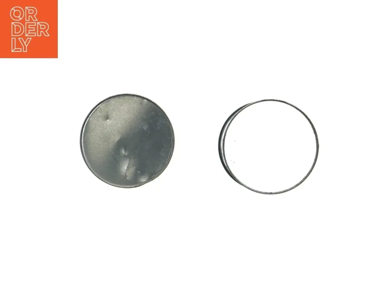 Billede 4 - Dekorative rund metaldåser (str. Ø. 10 cm længde. 10 cm)