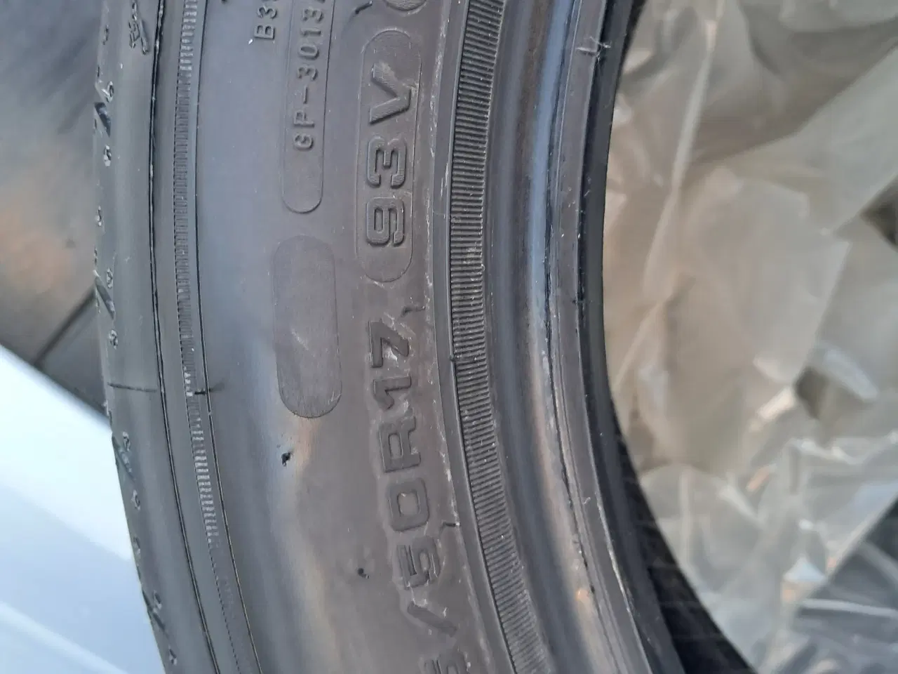 Billede 2 - Goodyear Efficientgrip Performance 2 205/50 R17 93