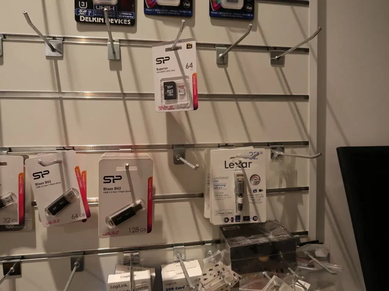 Billede 7 - Div. SD-kort og USB disk SP