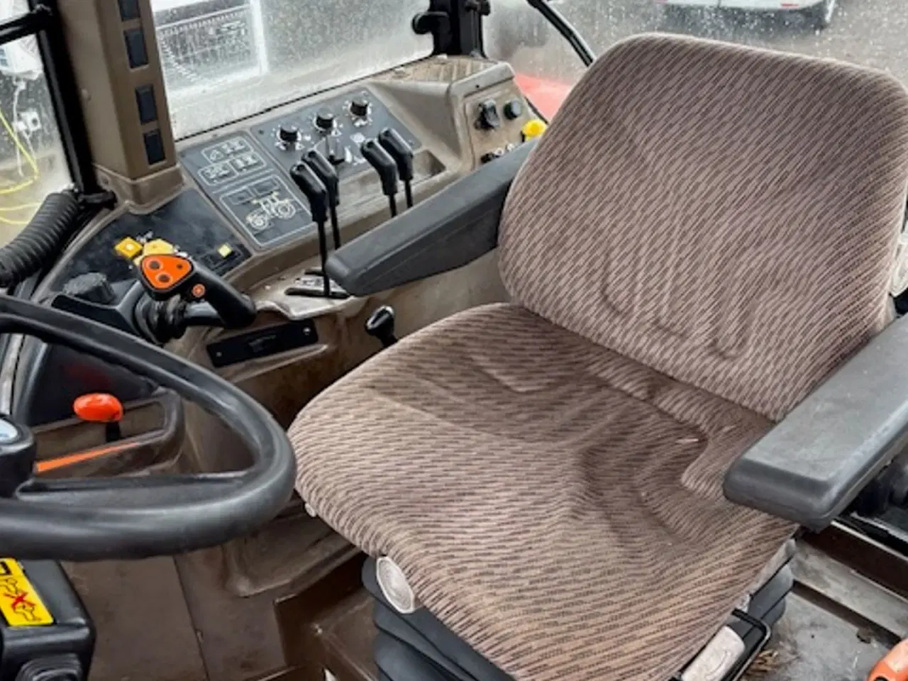 Billede 11 - New Holland M115 EN EJERS, FRONTVÆGT, TVILLINGHJUL