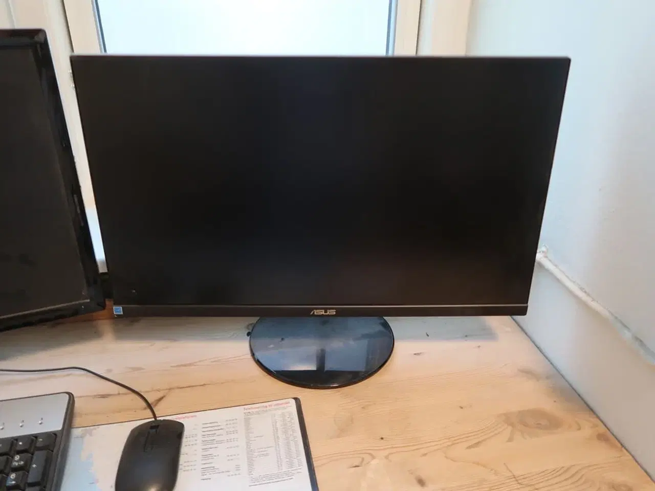 Billede 3 - Lenovo PC + 2 stk. Skærme & tastatur