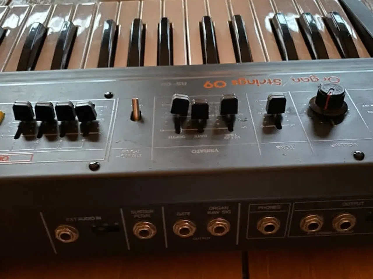 Billede 4 - Keyboard Roland Organ and strings, fra 80érne.