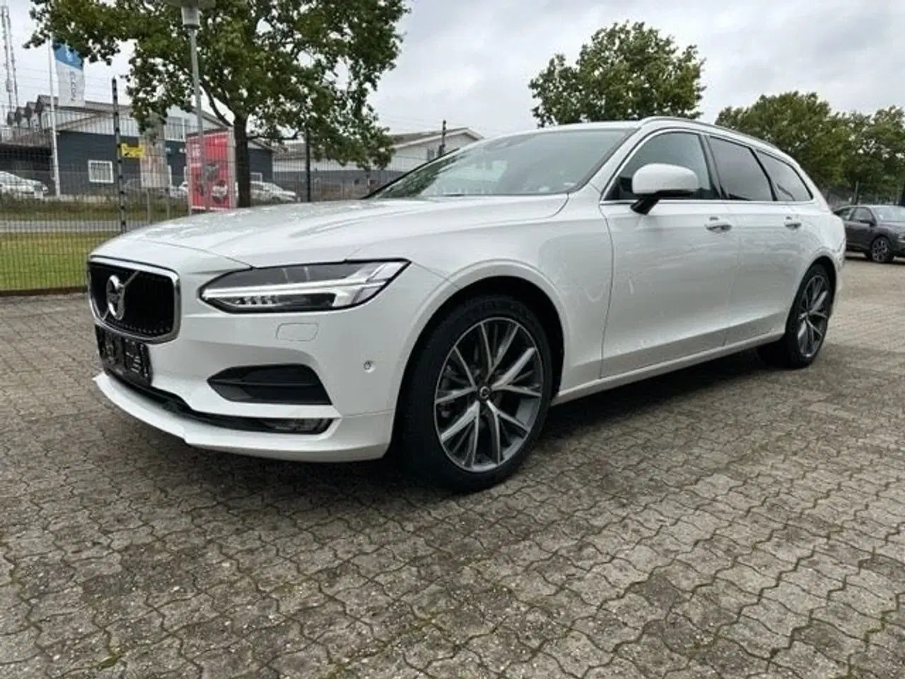 Billede 7 - Volvo V90 2,0 T5 254 Momentum aut.