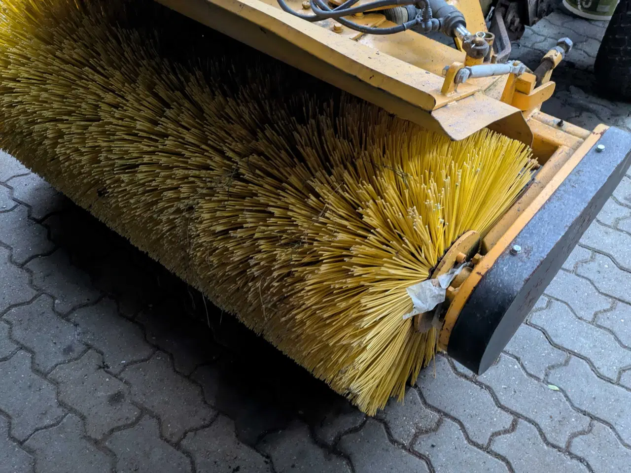 Billede 5 - Fin Stensballe kost sælges