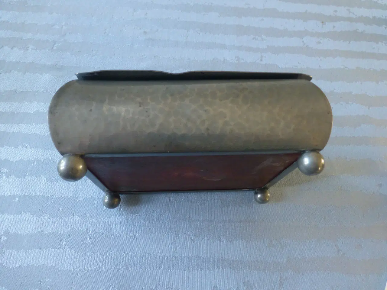 Billede 3 - Tin Skrin  Hammerslået på 4 fødder 