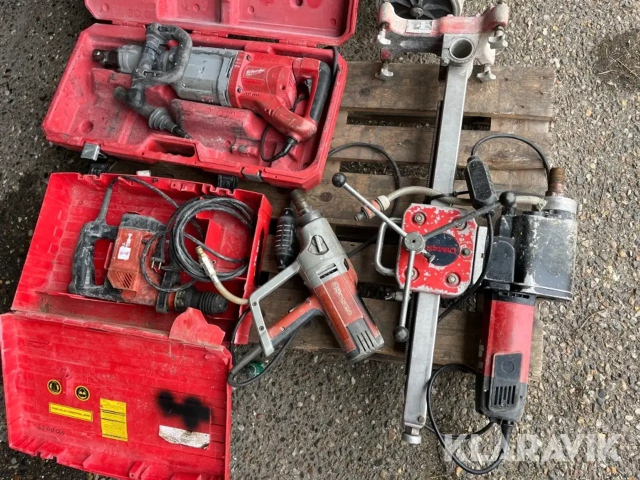 Billede 1 - Blandet lot med kerneboremaskiner, borehammer og brydehammer
