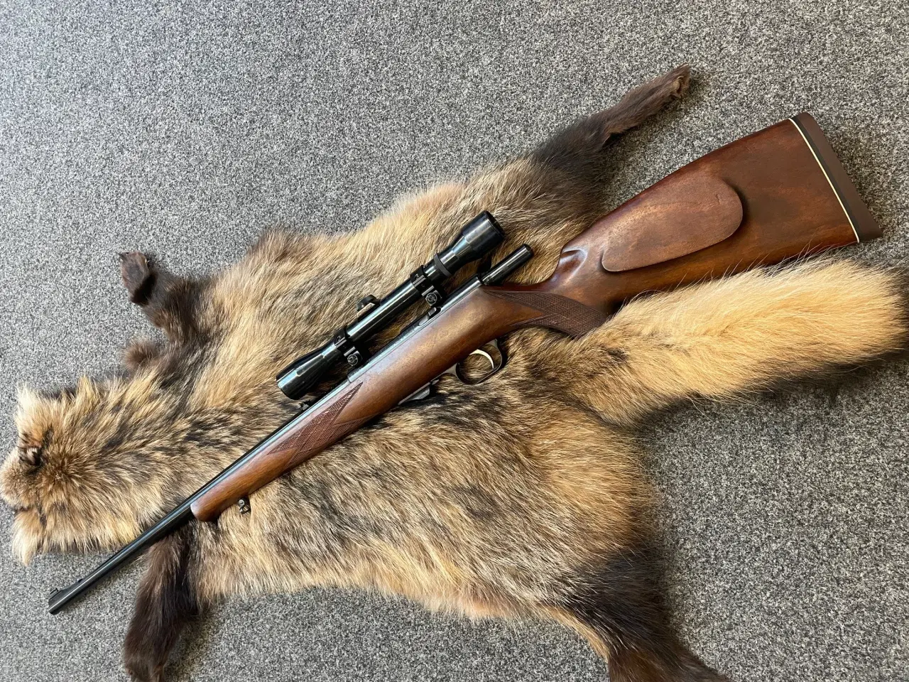 Billede 1 - Weihrauch HW 60J .22 magnum