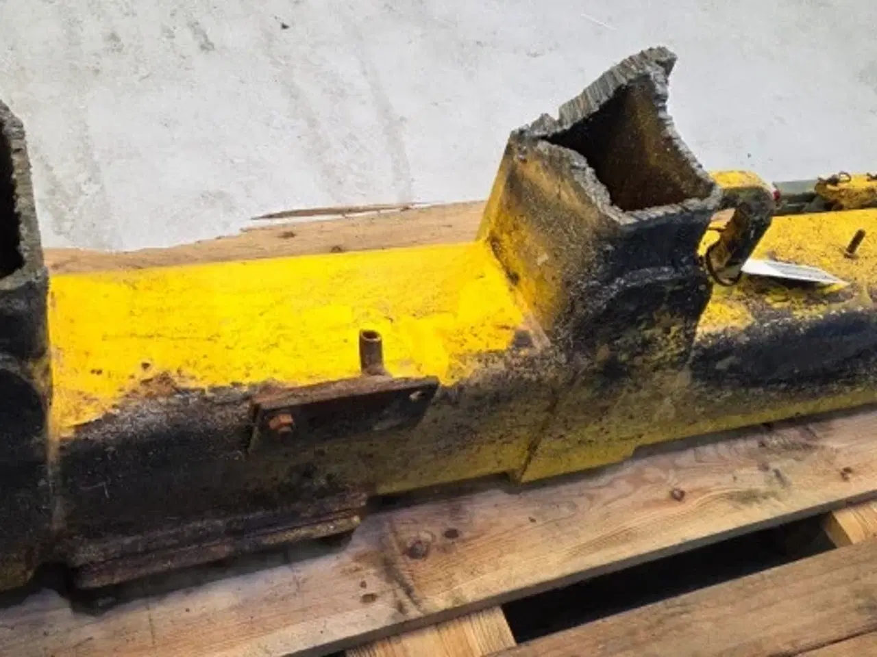 Billede 12 - New Holland LB115B Støtteben L. 87376353