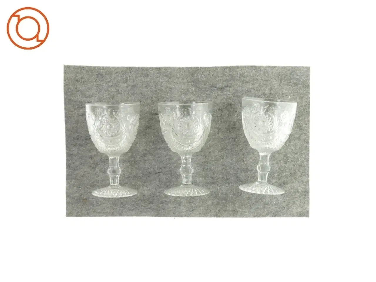 Billede 1 - Vinglas, kraftige (3 stk) (str. H 15 CM)