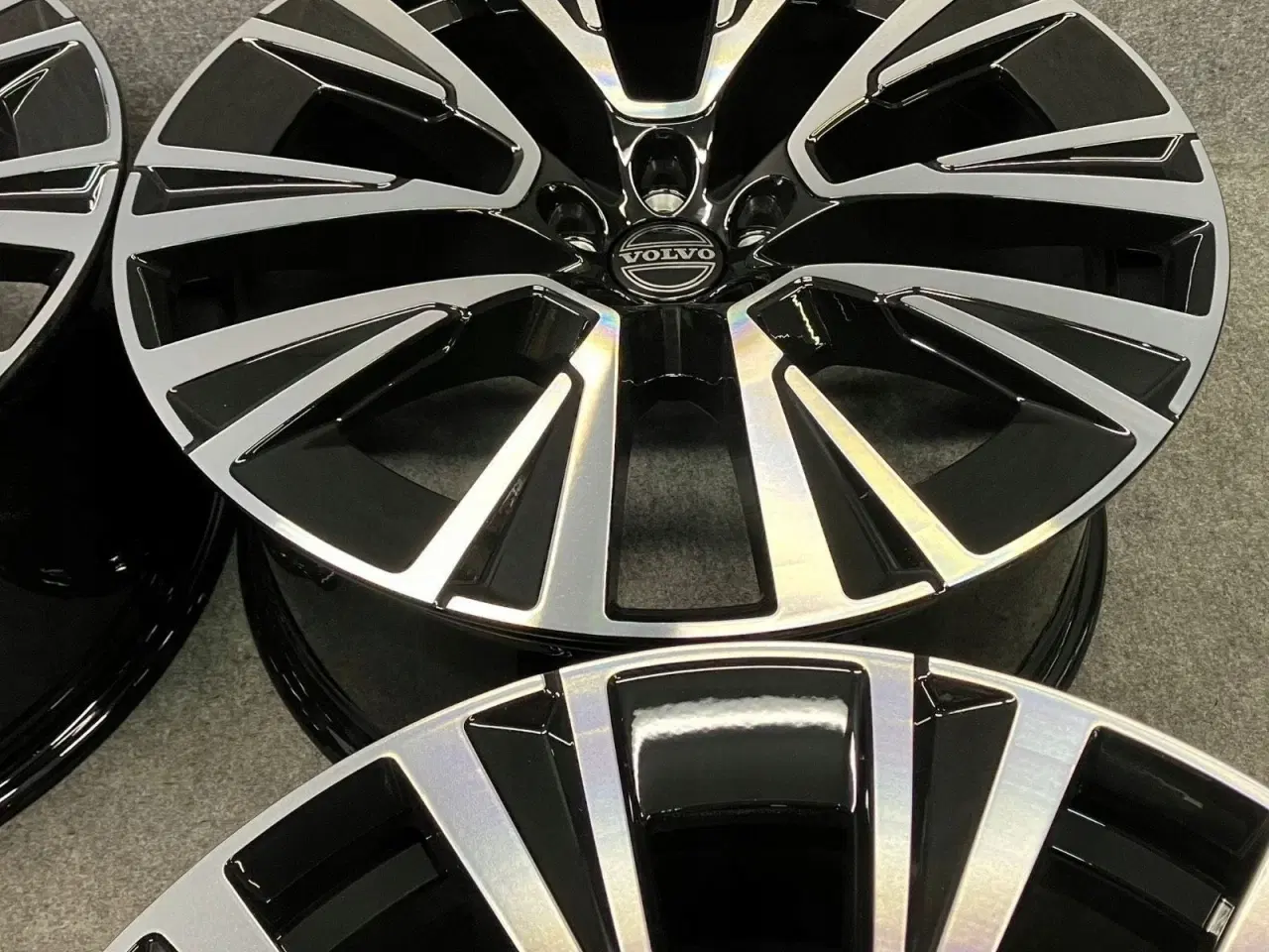 Billede 5 - ALUFÆLGE VOLVO XC90 R-DESIGN 20"