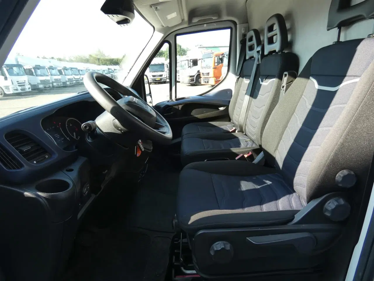 Billede 9 - Iveco Daily 35S16 10,8m3 2,3 D Hi-Matic 156HK Van 8g Aut.