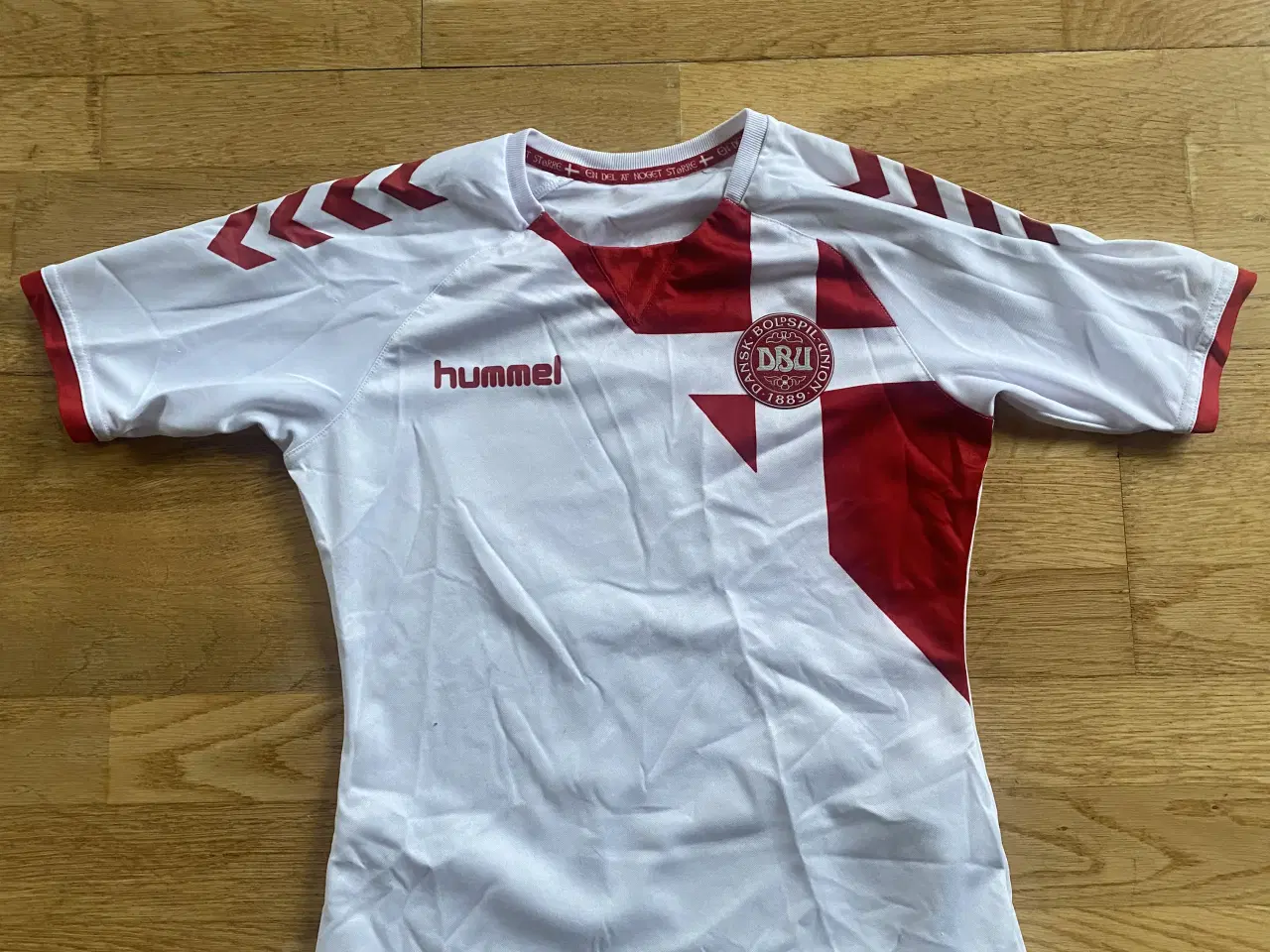 Billede 3 - Fodboldtrøjer mm str 10-12