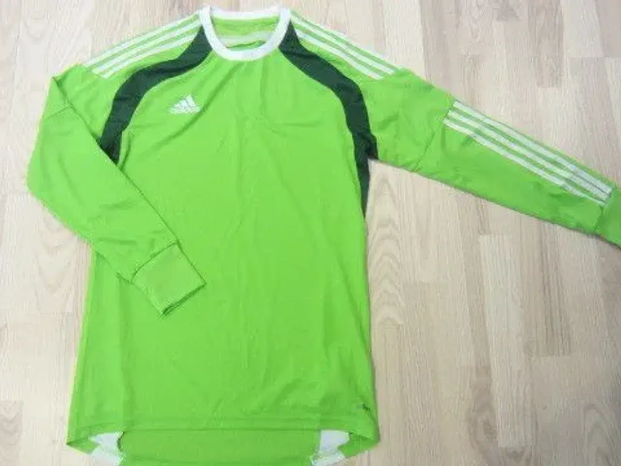 Billede 1 - Str. S, Adidas fodboldtrøje