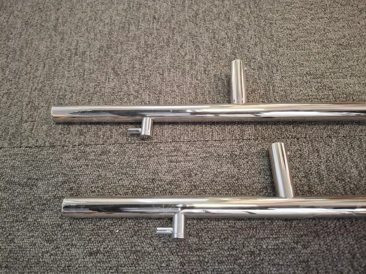 Billede 1 - 2stk krom håndklædetørre til el   STRØMBERG