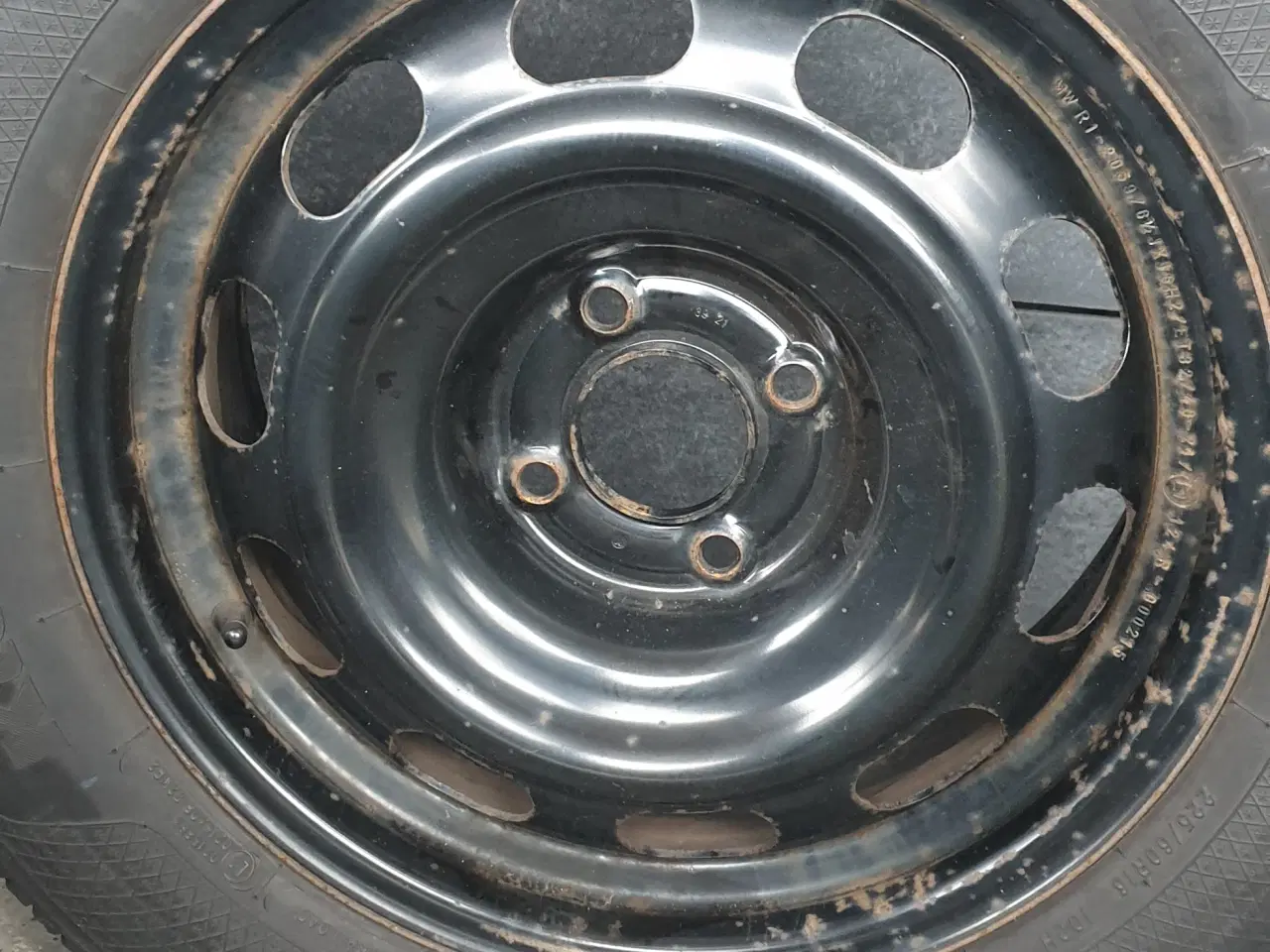 Billede 2 - Vinterdæk med fælge 