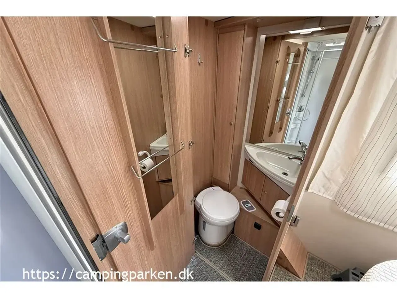 Billede 11 - 2017 - SunLight   Brugt autocamper med queensbed, sænkeseng og automatgear