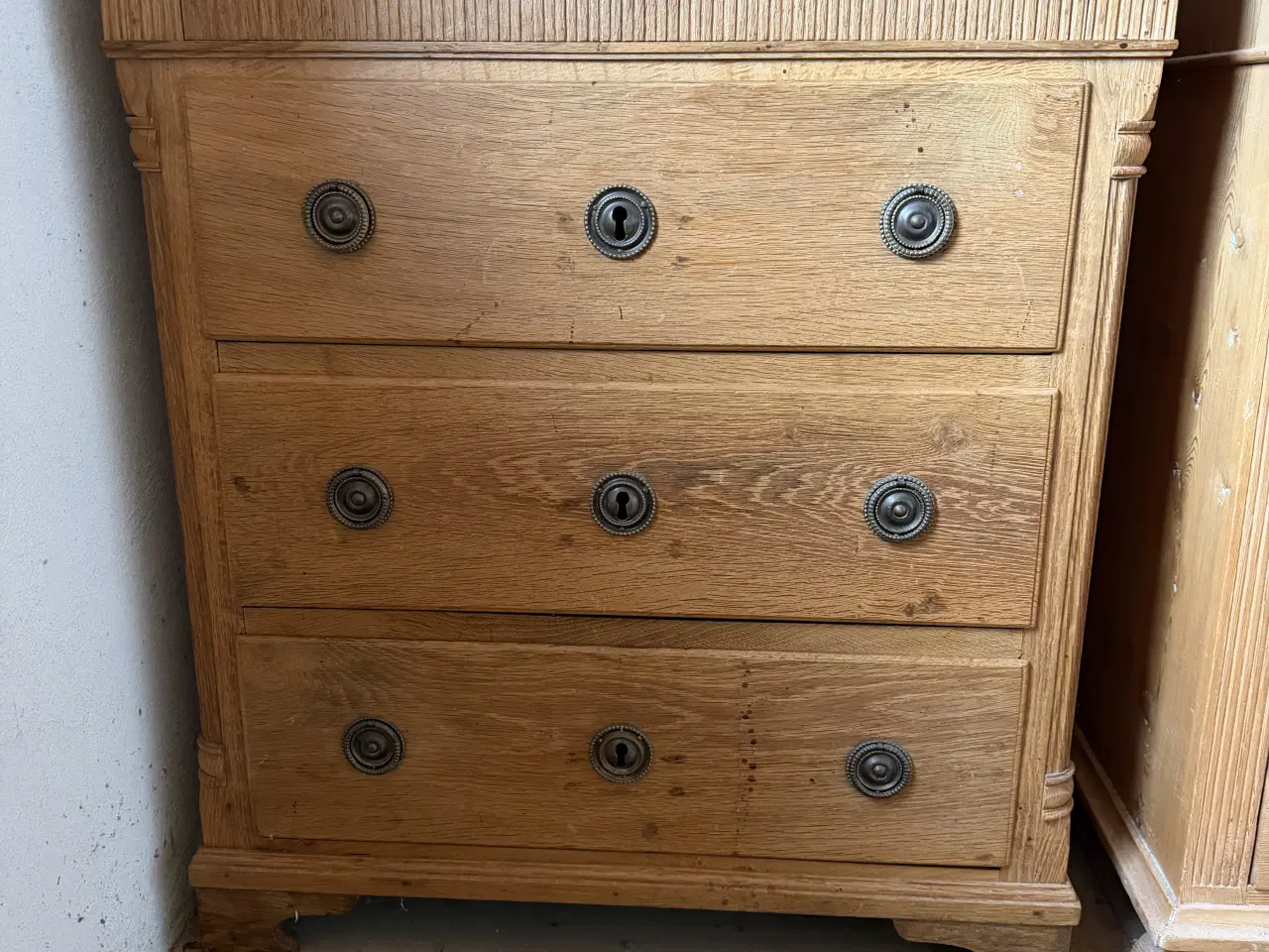 Billede 1 - Kommode i massiv ubehandlet eg 