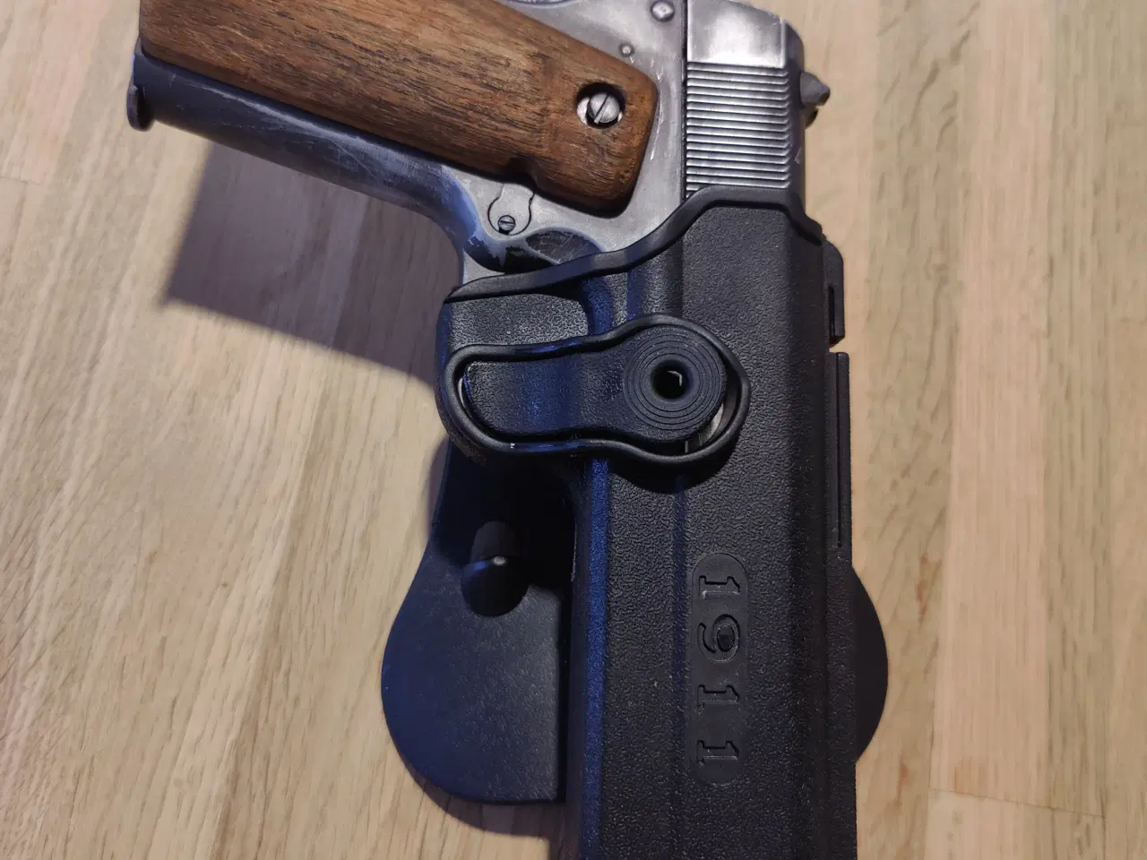 Billede 9 - Cybergun Colt 1911A1 100års jubilæums model.