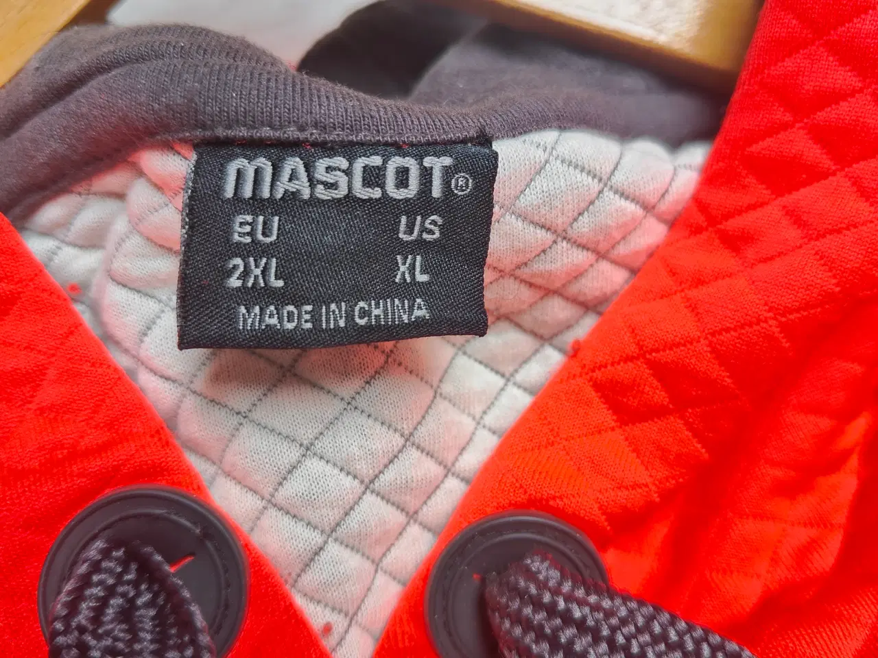 Billede 6 - Mascot Sweatshirt Sælges 