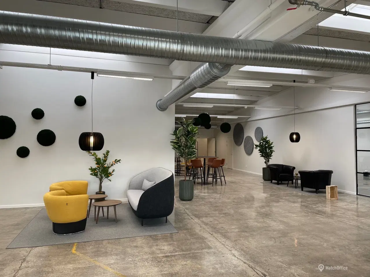 Billede 16 - Kontor i delvis åbent landskab. Fantastisk placering i bygningen.