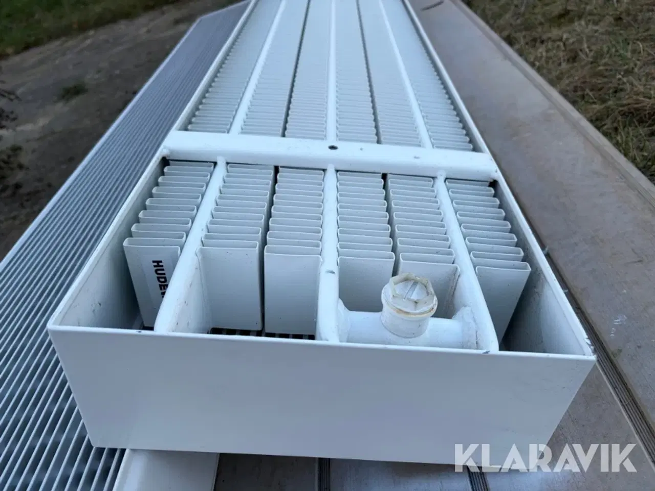 Billede 4 - Radiatorer - gulvmonterede 2 styk