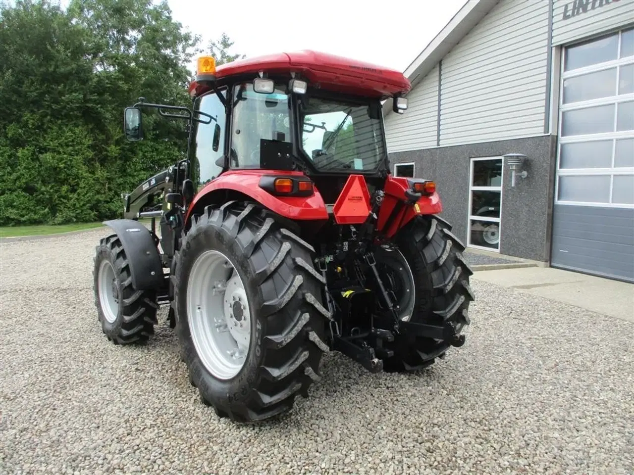 Billede 3 - Case IH Farmall 85A Med frontlæsser