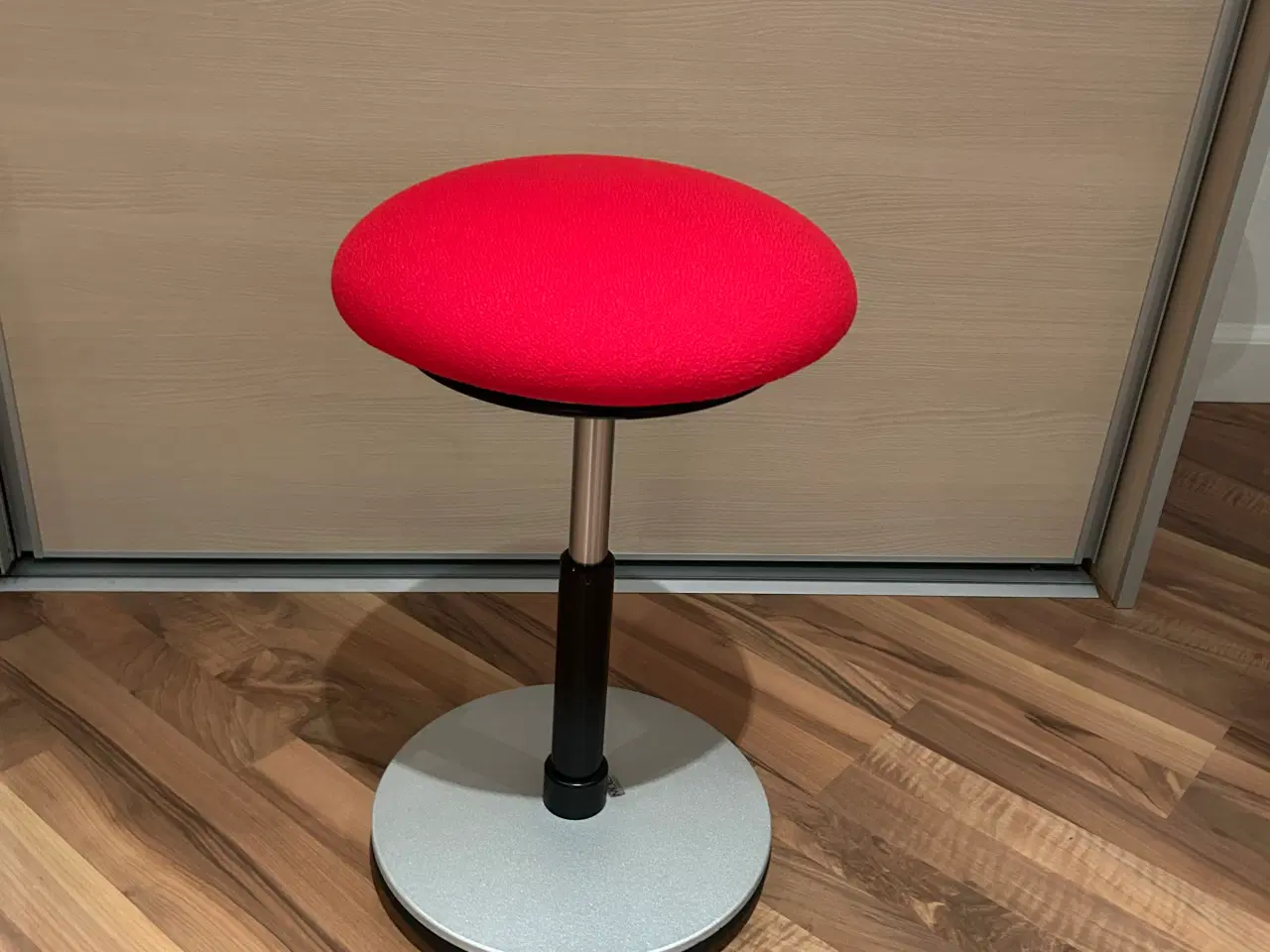 Billede 2 - Ergonomisk balancestol 