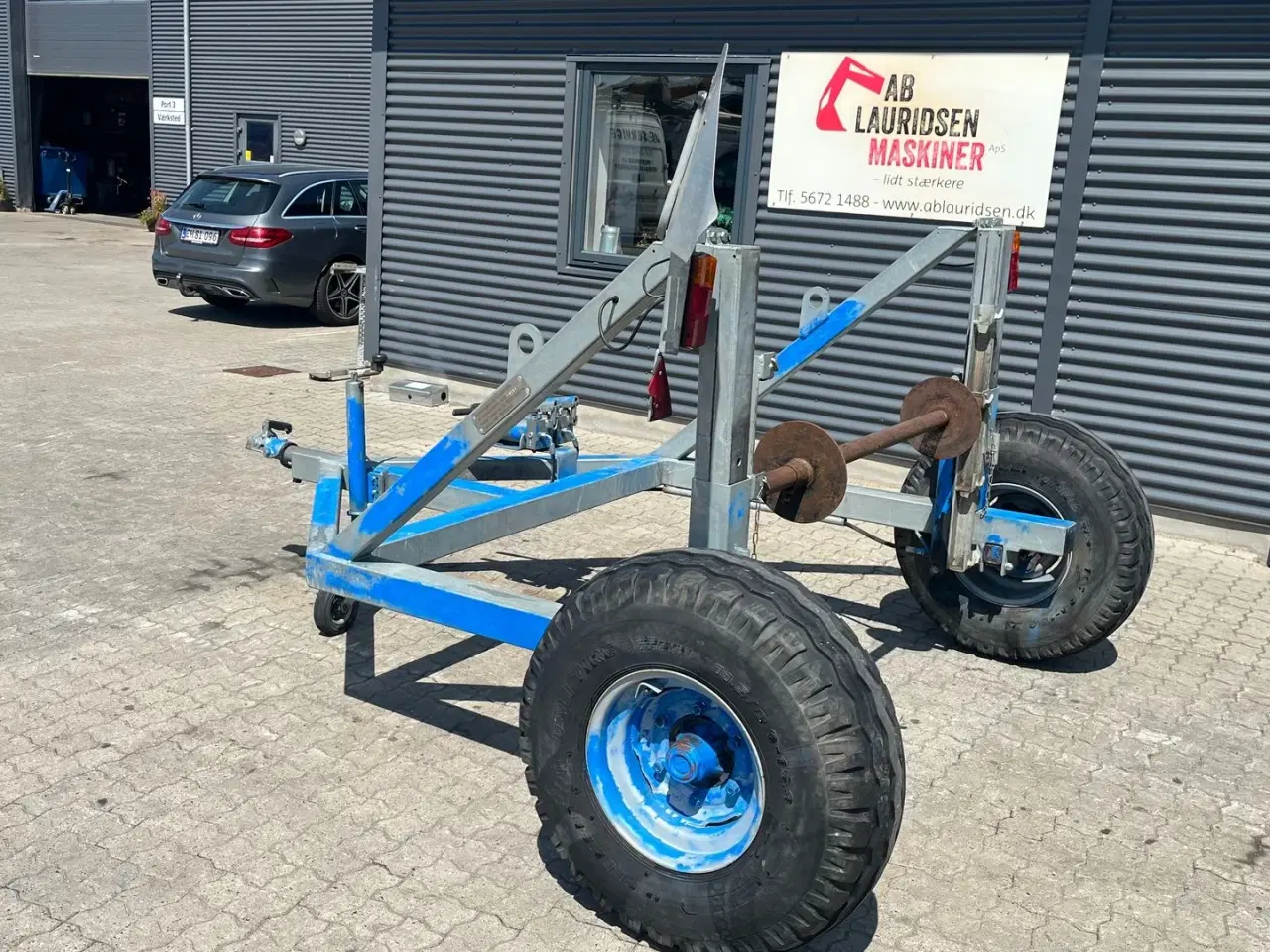 Billede 7 - - - - Kabel trailer med hydraulisk løft.