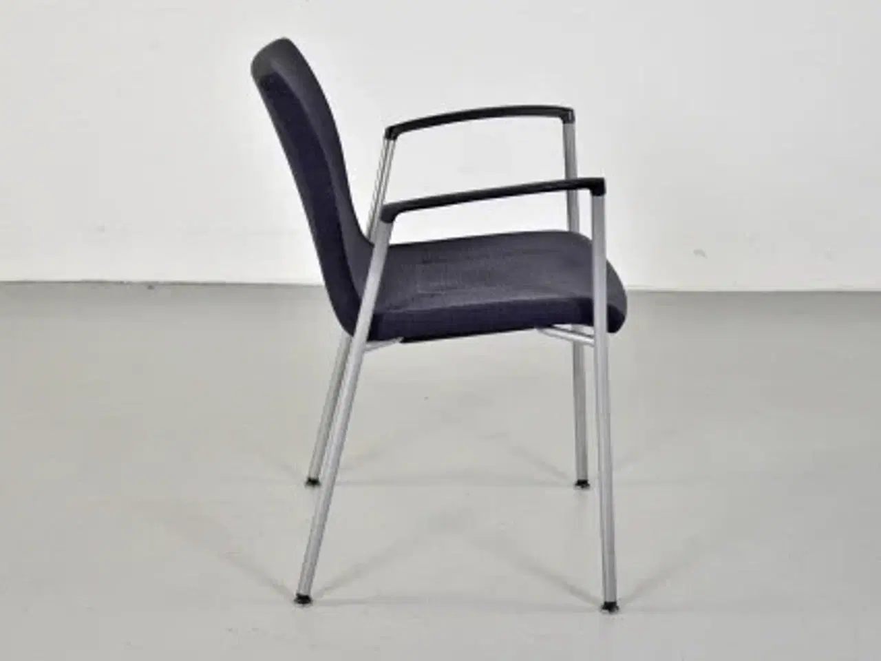 Billede 5 - Akaba gorka konferencestol med sort/blå polster og armlæn, sæt à 12 stk.