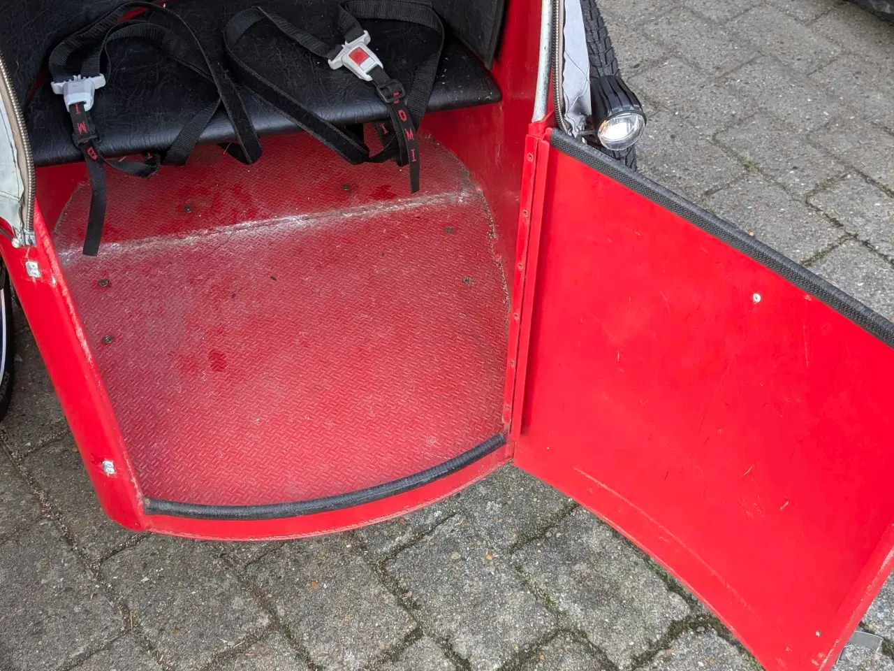 Billede 2 - El-ladcykel med låge og kalesje