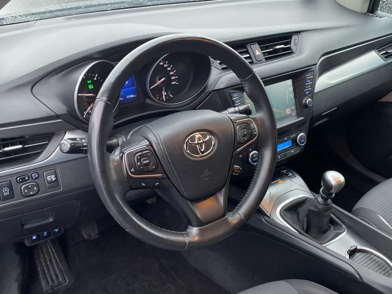 Billede 8 - Toyota Avensis Touring Sports 2,0 D-4D T2 143HK Stc 6g