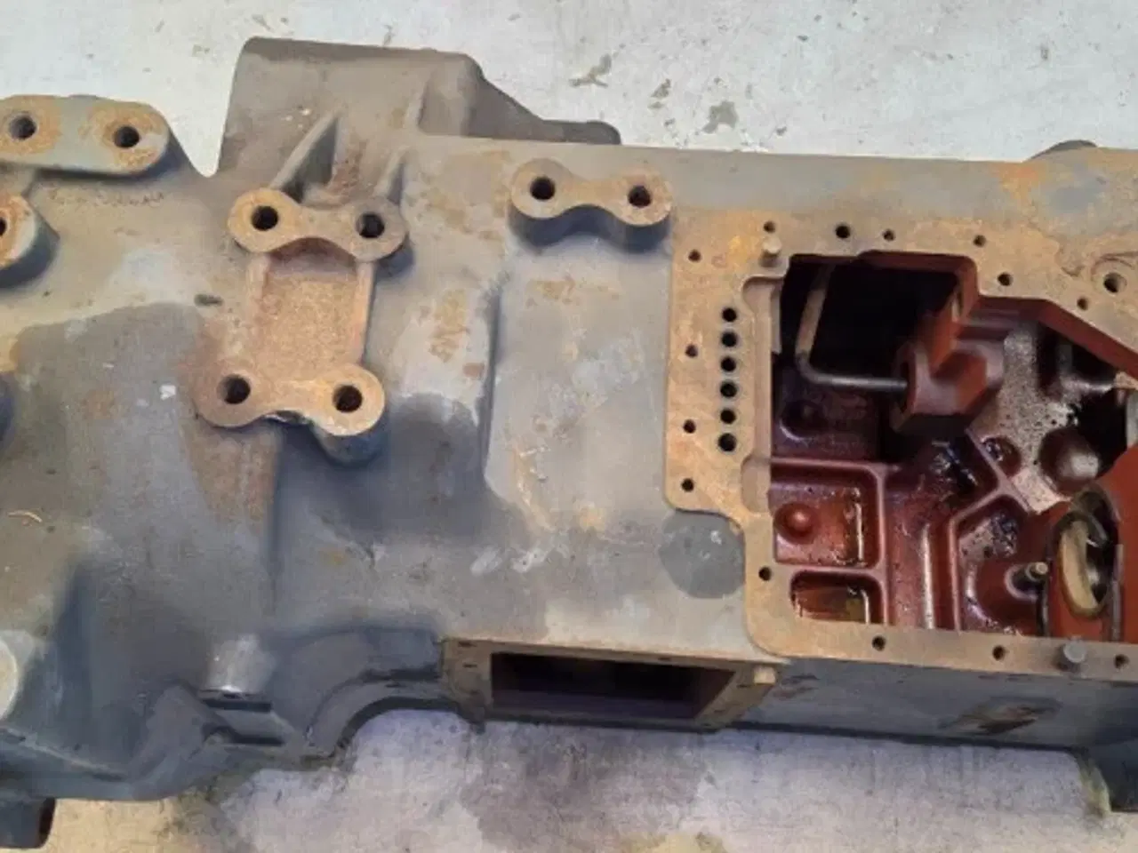 Billede 21 - New Holland 8340 Gearkasse Hus F0NN7005AH