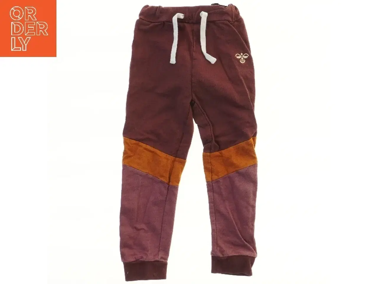 Billede 1 - Farvede Bukser fra Hummel (str. 104)