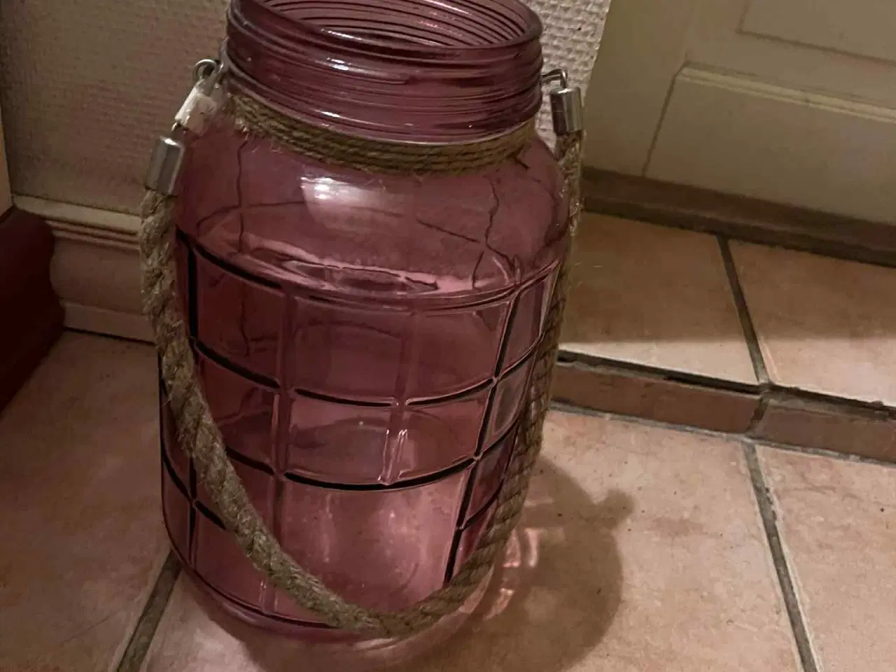 Billede 1 - KØBES - Rosa glaskrukke/lanterne