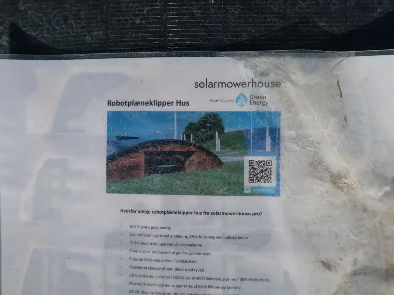 Billede 9 - Div. huse til robotplæneklippere (nogle med solceller på, alle skal medtages)
