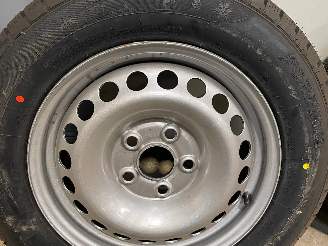 Billede 4 - Komplet 5x120 vinterdæk