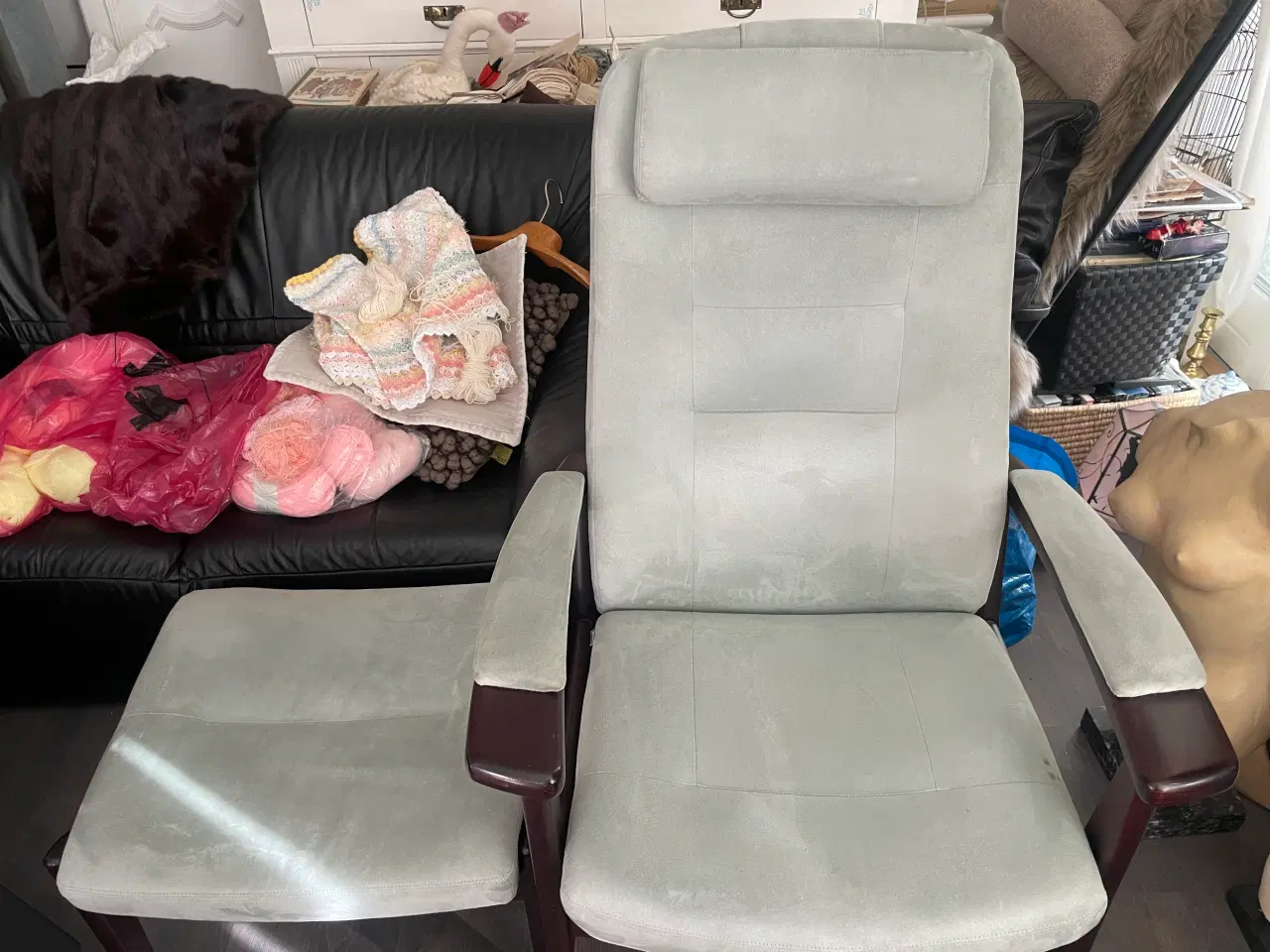 Billede 1 - Farstrup lænestol og fodskammel