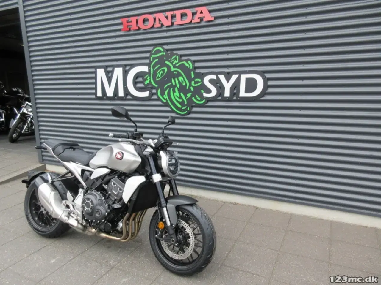 Billede 2 - Honda CB 1000 R MC-SYD BYTTER GERNE 5 ÅRS FABRIKS GARANTI