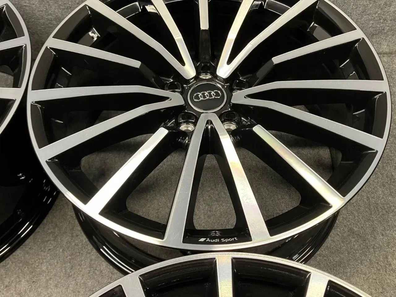 Billede 4 - ALUFÆLGE AUDI A4 S4 8W0 19"